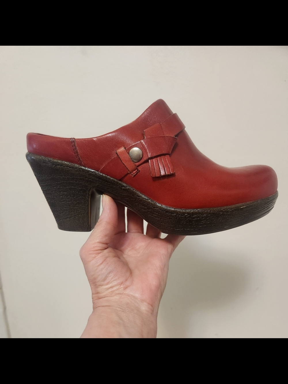 Klogs Kravings Red Leather Clog Mule Sz 7.5 EUC